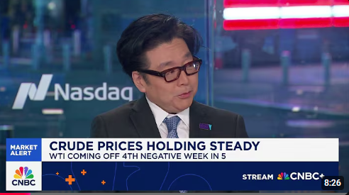 The S&P 500 could reach 7,500 by year-end, says Fundstrat's Tom Lee